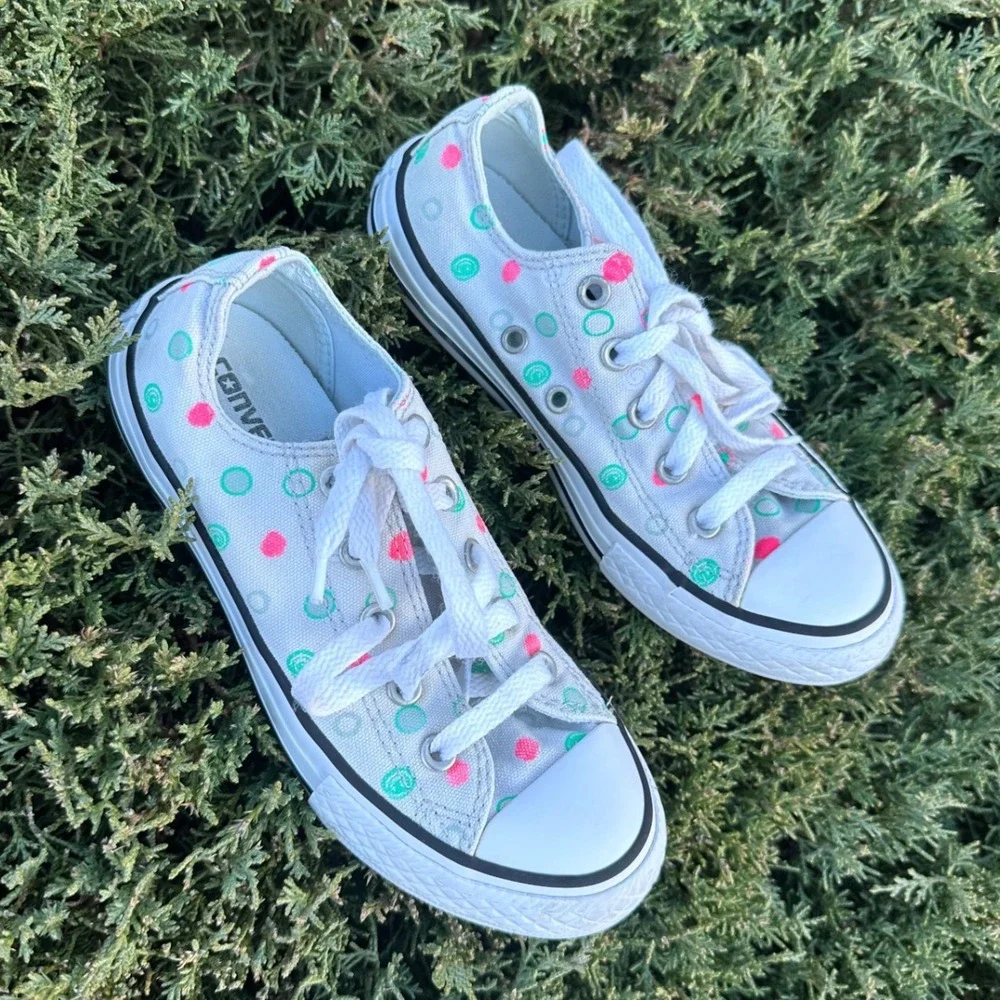 Converse Chuck Taylor All Star Low Top Little Girl Polka Dot Sneakers Size 13‎